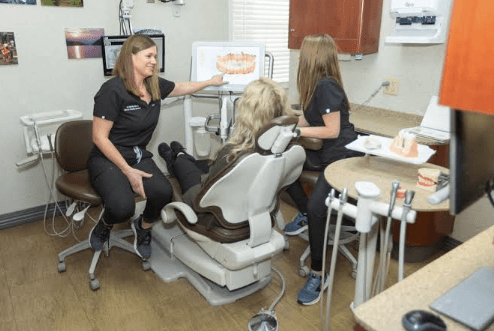 4 Cosmetic Dentistry Treatments That Families Frequently Explore Together