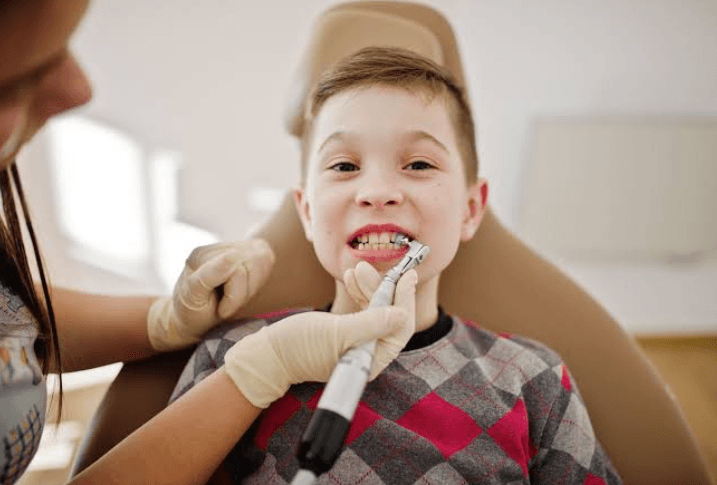 How Pediatric Dentists Track Growth to Time Orthodontic Treatment